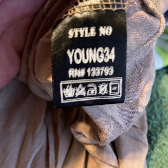 NWOT POL Sleeveless Ruched Blouse Adjustable Straps S Boho Style‎ Young34 - Picture 6 of 6